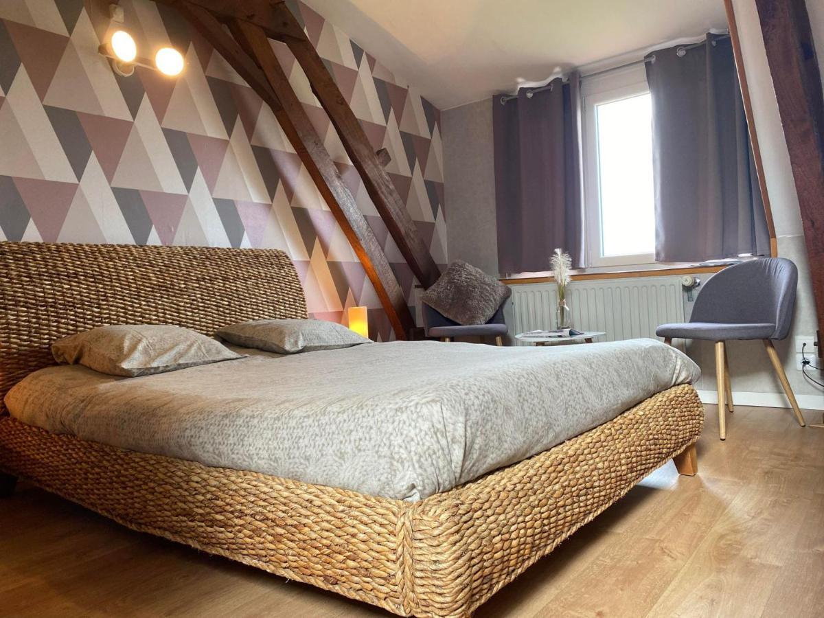 Dhotes A La Ferme Forest-Montiers